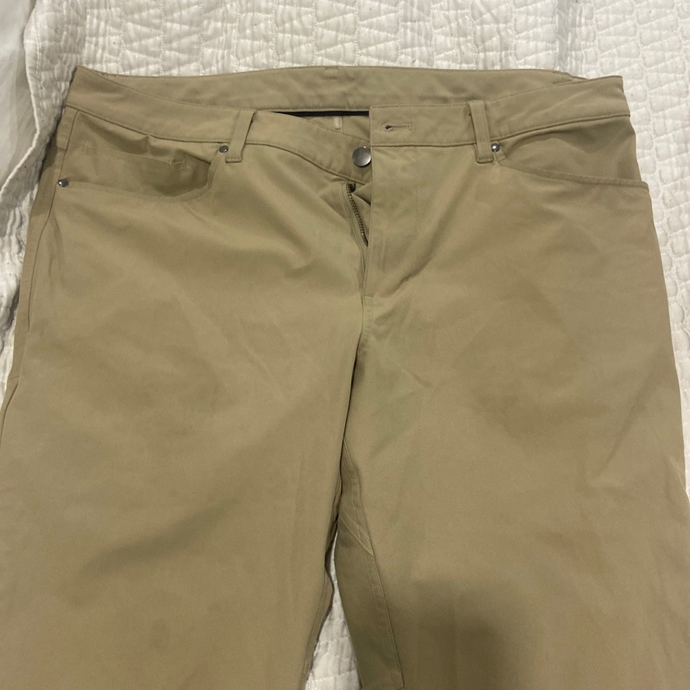 Lululemon dark khaki abc slim size 36 X 32
